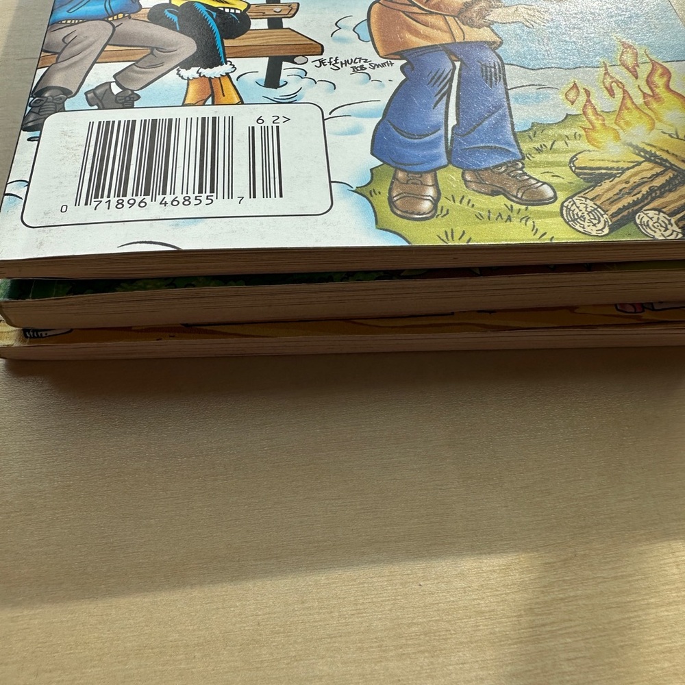 Archie Comics Digest Collection - Colorful Covers - Picture 3 of 9